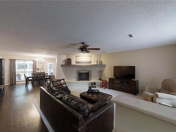 3rd image of 2631 E Copper Oaks Plz