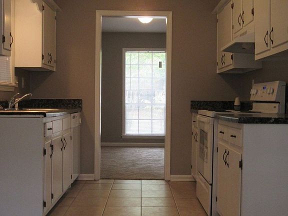 2nd image of 4987 Wooddale Ave