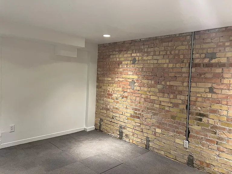 273 N State St #3 — Photo 9