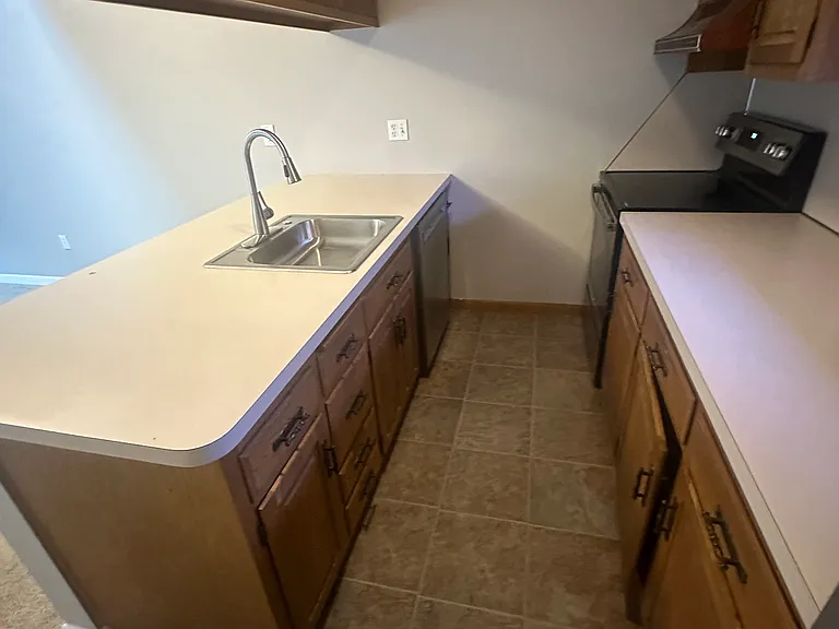 482 East St #18 — Photo 7
