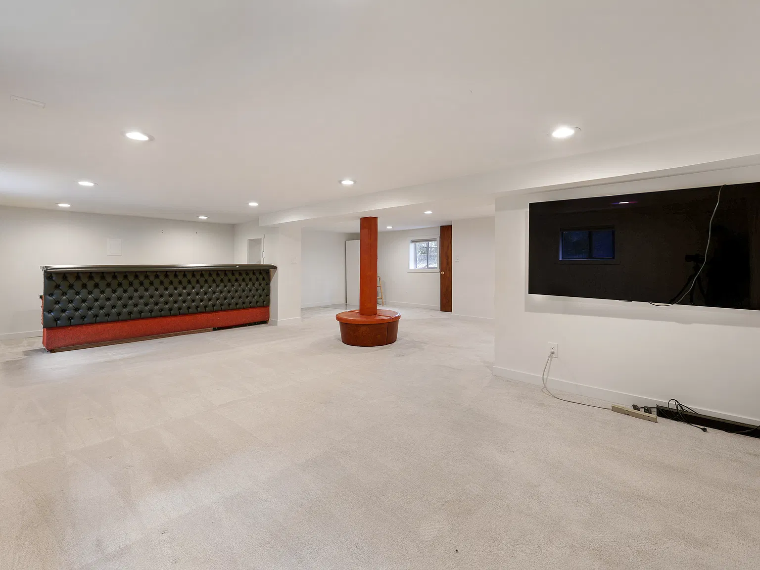 3 bed, 2164 sqft, $4,595 — Photo 4