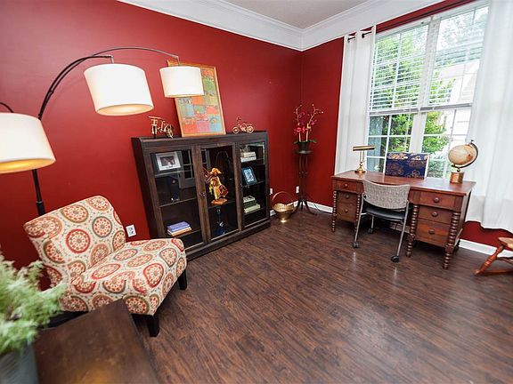 3rd image of 419 W Abington Way