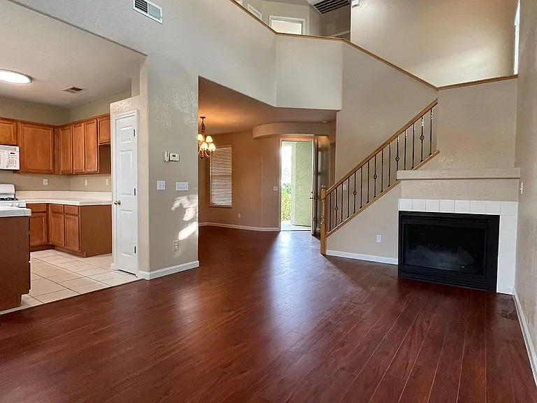 8193 Shay Cir — Photo 2