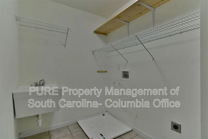 4 bed, 2.5 bath, 2161 sqft, $1,950 — Photo 1