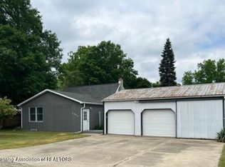 5804 Wall St, Eaton Rapids, MI 48827