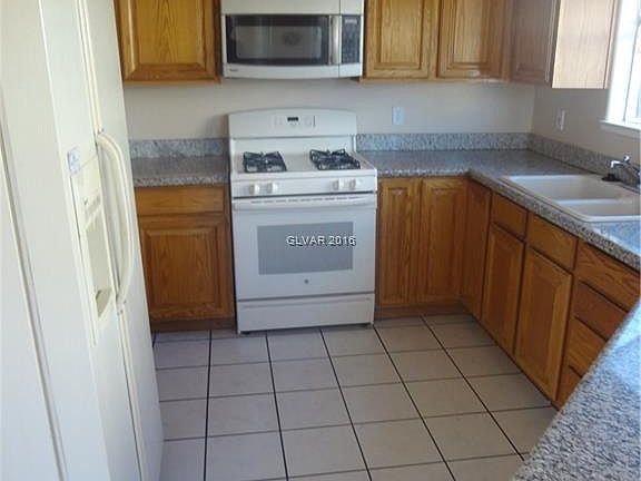 3rd image of 1212 Briarstone Dr #0
