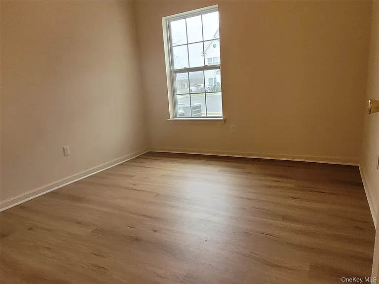 260 Ruth Ct — Photo 11