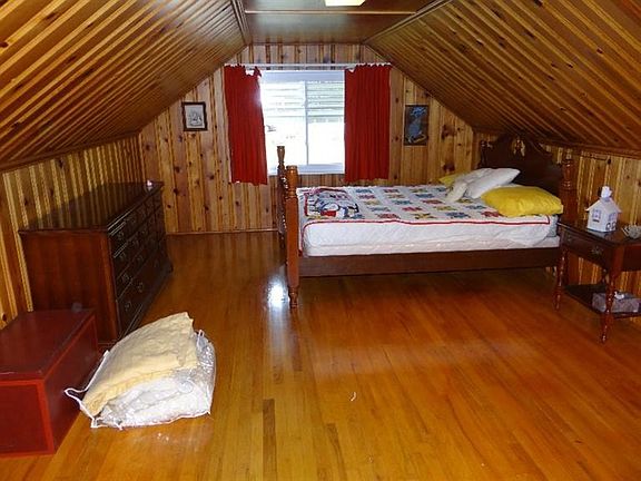 3rd image of 170 Valleyview Dr