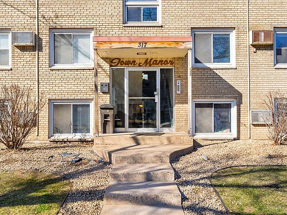 3rd image of 317 15th Ave NE APT 6