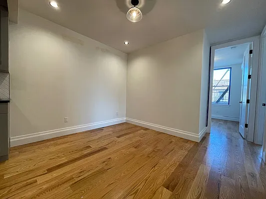 Rented by Doorway NYC, LLC | media 4