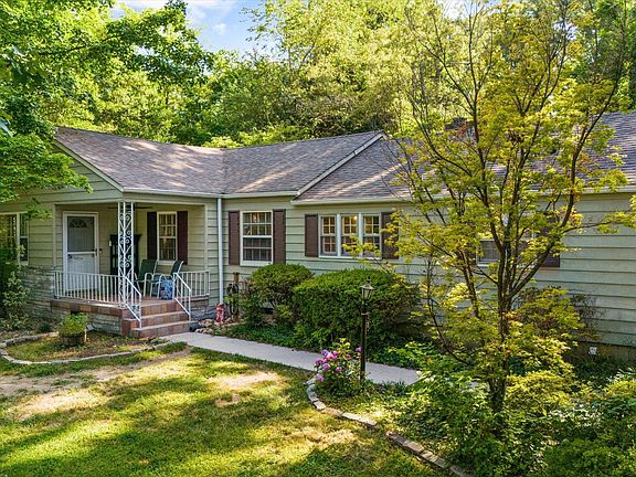 5th image of 2434 Kantebury Dr