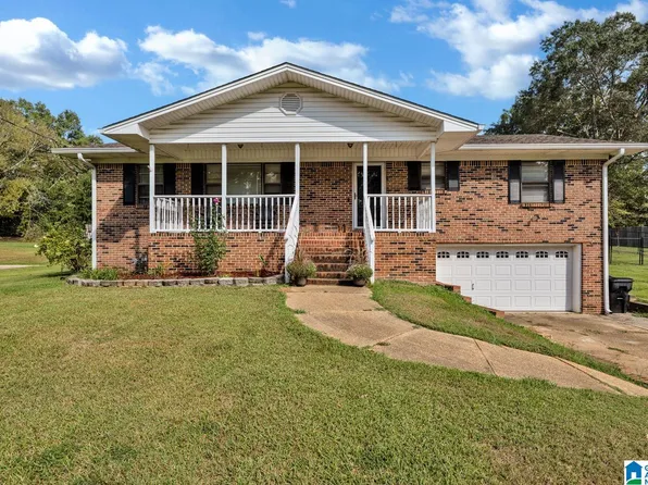 312 Oak Cir, Bessemer, AL 35023