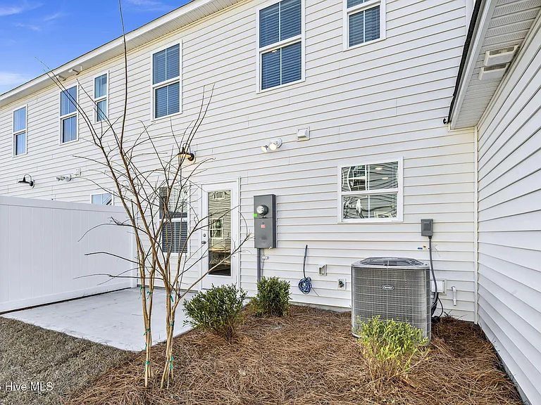 24 W Farley Dr — Photo 20