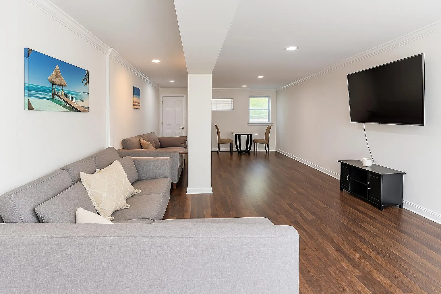 2 bed, 1.0 bath, 5000 sqft, $1,386 — Photo 3
