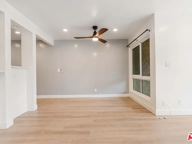 6275 Canterbury Dr #210 — Photo 7