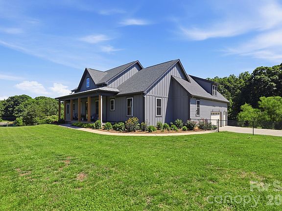 3rd image of 1881 E Maiden Rd