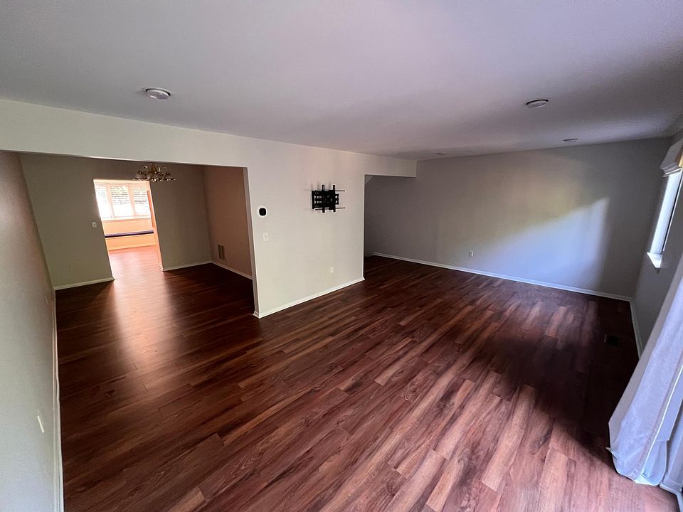 1st image of 2233 Chapel Valley Ln