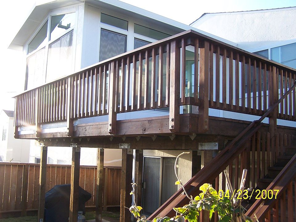 Sunroom with deck