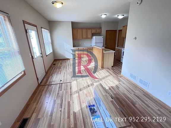4th image of 717 Smith Ave S Unit B