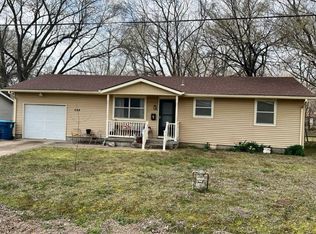 508 S Hollywood Ave, Coffeyville, KS 67337