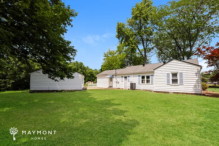 1176 Highview Dr — Photo 14