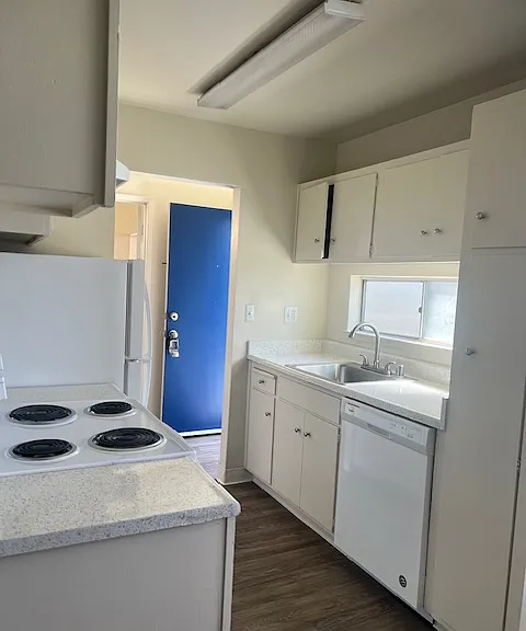 PINE TERRACE APARTMENTS — Photo 15