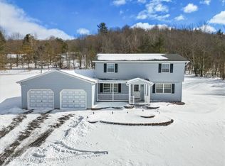 2420 Hawleyton Tpke, Brackney, PA 18812