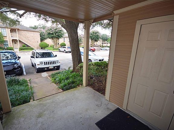3rd image of 1311 Antoine Dr APT 139