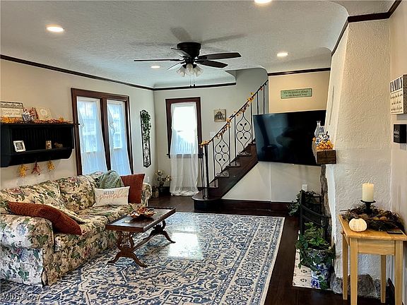 3rd image of 523 Lindbergh Blvd