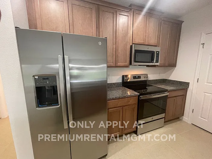 4 bed, 2.5 bath, 2182 sqft, $2,250 — Photo 4