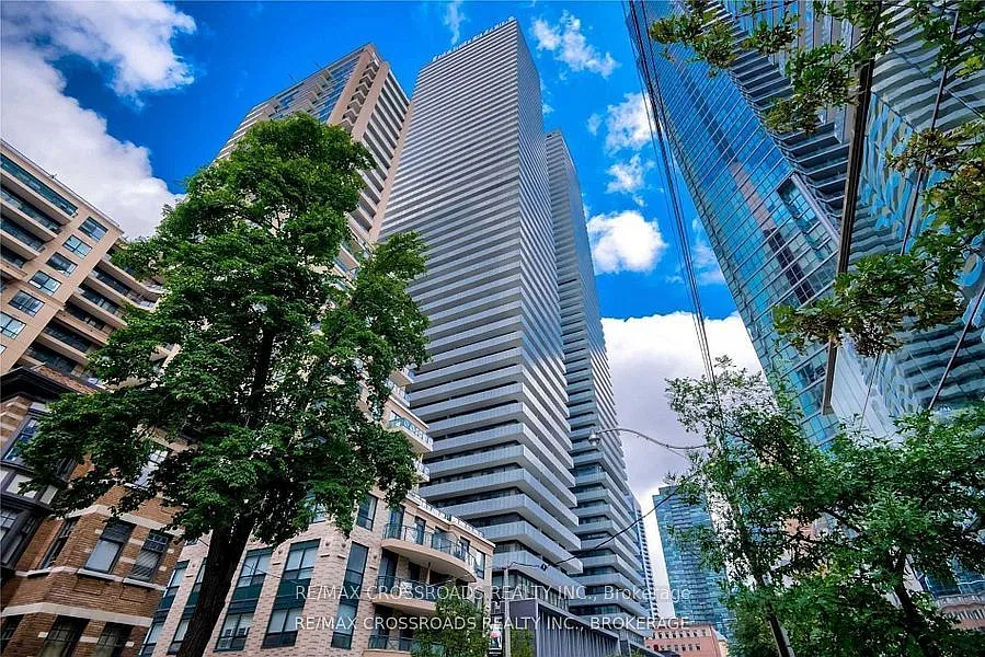 42 Charles St E #4305