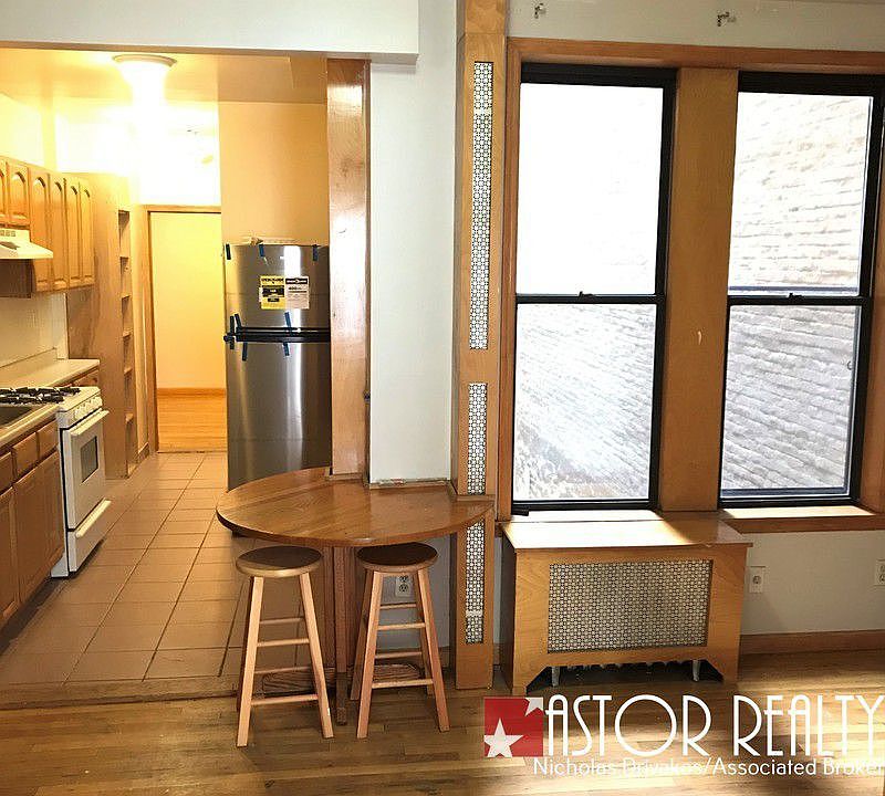 1st image of 3034 32nd St APT 1B