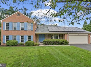 6 Thorburn Ct, Gaithersburg, MD 20878