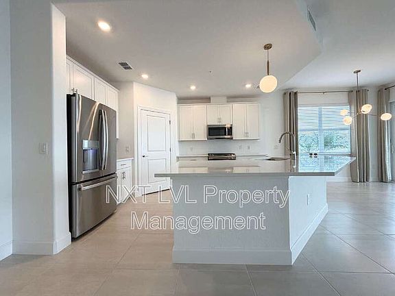 4th image of 16570 Ridgeview Cir Unit 4111