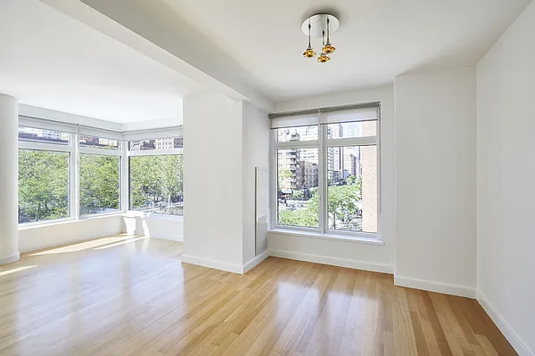 Rented by Compass | media 14