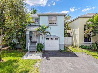 7256 SW 44th Ct, Davie, FL 33314