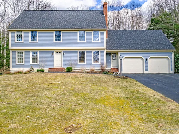 123 Oakwood Dr, Yarmouth, ME 04096