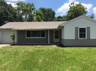613 Farrer St, Angleton, TX 77515