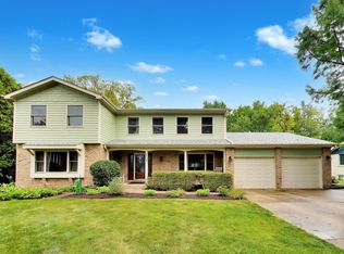 2302 Lisa Ct, Palatine, IL 60067