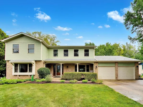 2302 Lisa Ct, Palatine, IL 60067