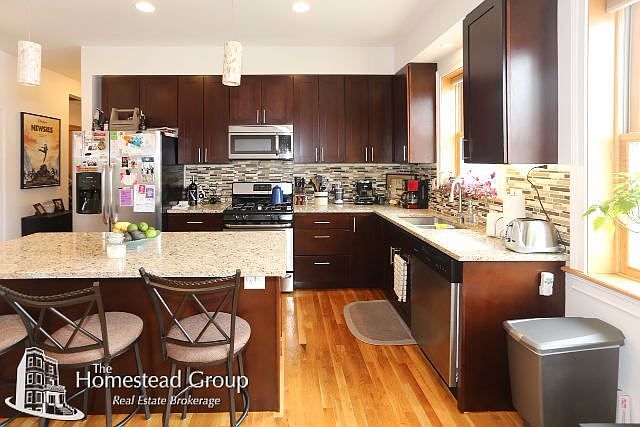 1st image of 3511 N Ravenswood Ave #One