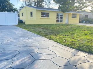 7430 Hope St, Hollywood, FL 33024