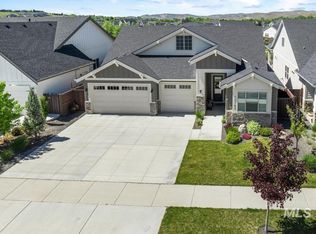 12185 N 17th Ave, Boise, ID 83714
