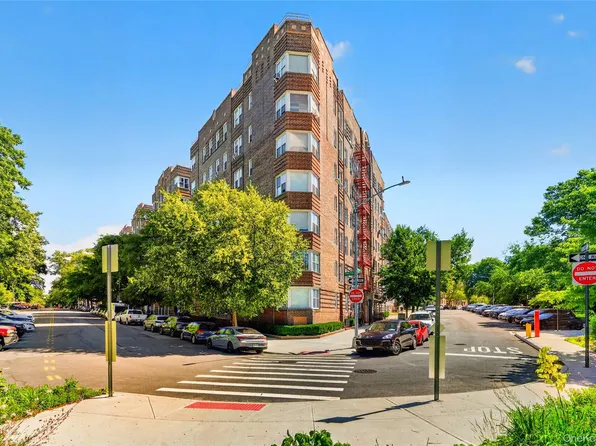 601 Pelham Parkway N #315, Bronx, NY 10467
