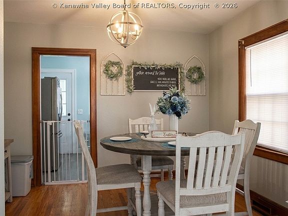 3rd image of 252 Staunton Ave