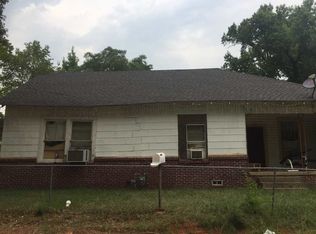 1805 Thomas St, Marshall, TX 75670