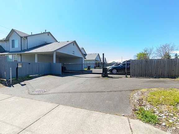 2nd image of 4003 S 74th St APT B