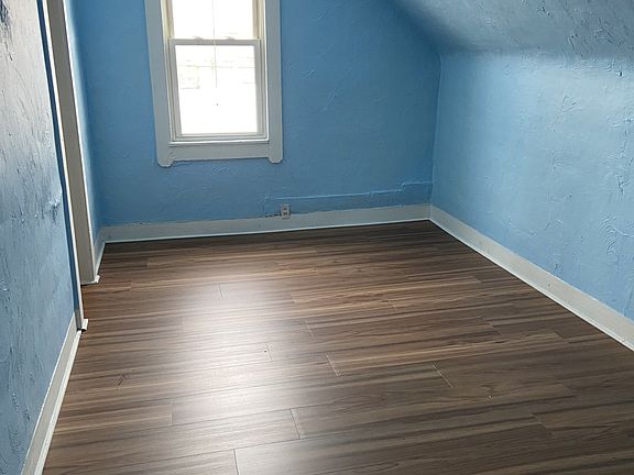 3rd image of 5329 Storer Ave APT 3
