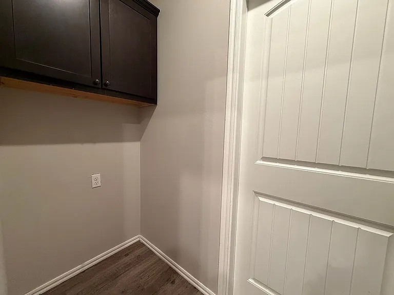 404 Chalk Hill Ct — Photo 17
