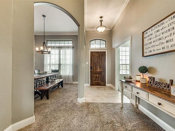 5th image of 118 Hillcrest Way